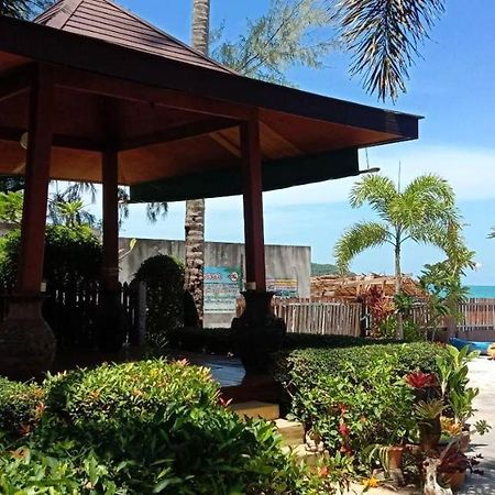 Lipa Bay Resort Lipa Noi Buitenkant foto