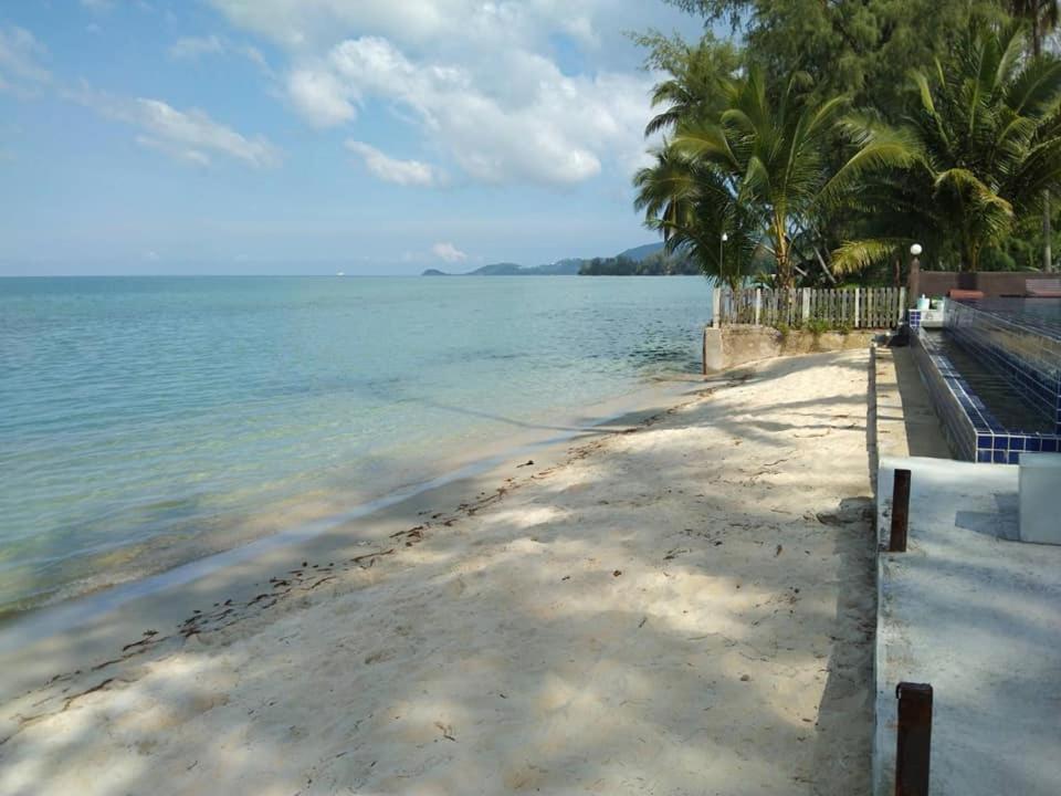 Lipa Bay Resort Lipa Noi Buitenkant foto
