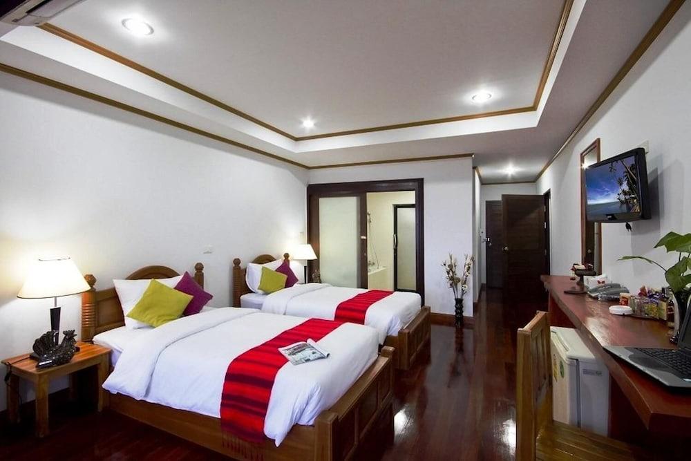 Lipa Bay Resort Lipa Noi Buitenkant foto