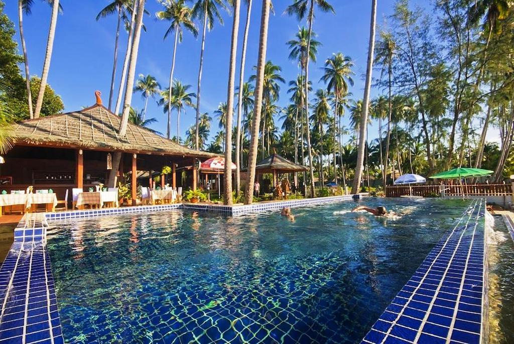 Lipa Bay Resort Lipa Noi Buitenkant foto