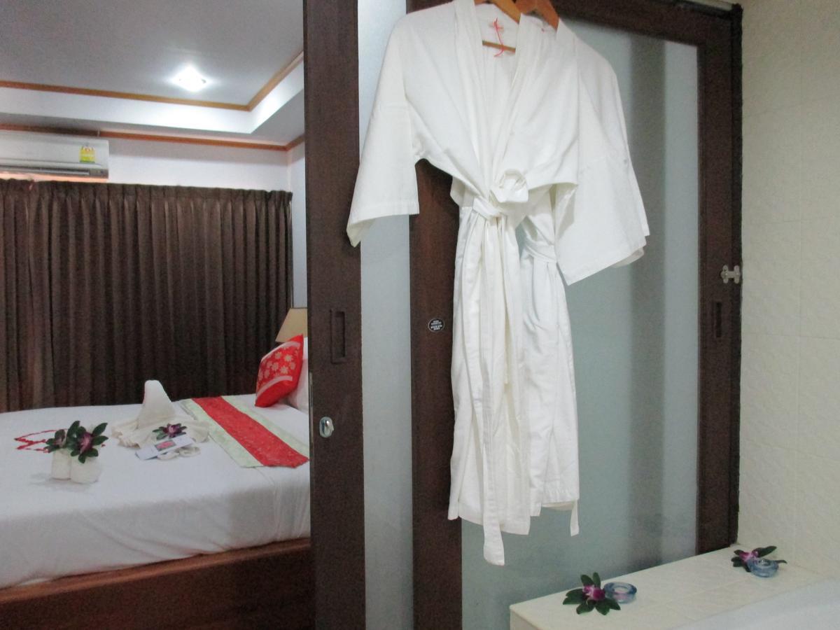 Lipa Bay Resort Lipa Noi Buitenkant foto