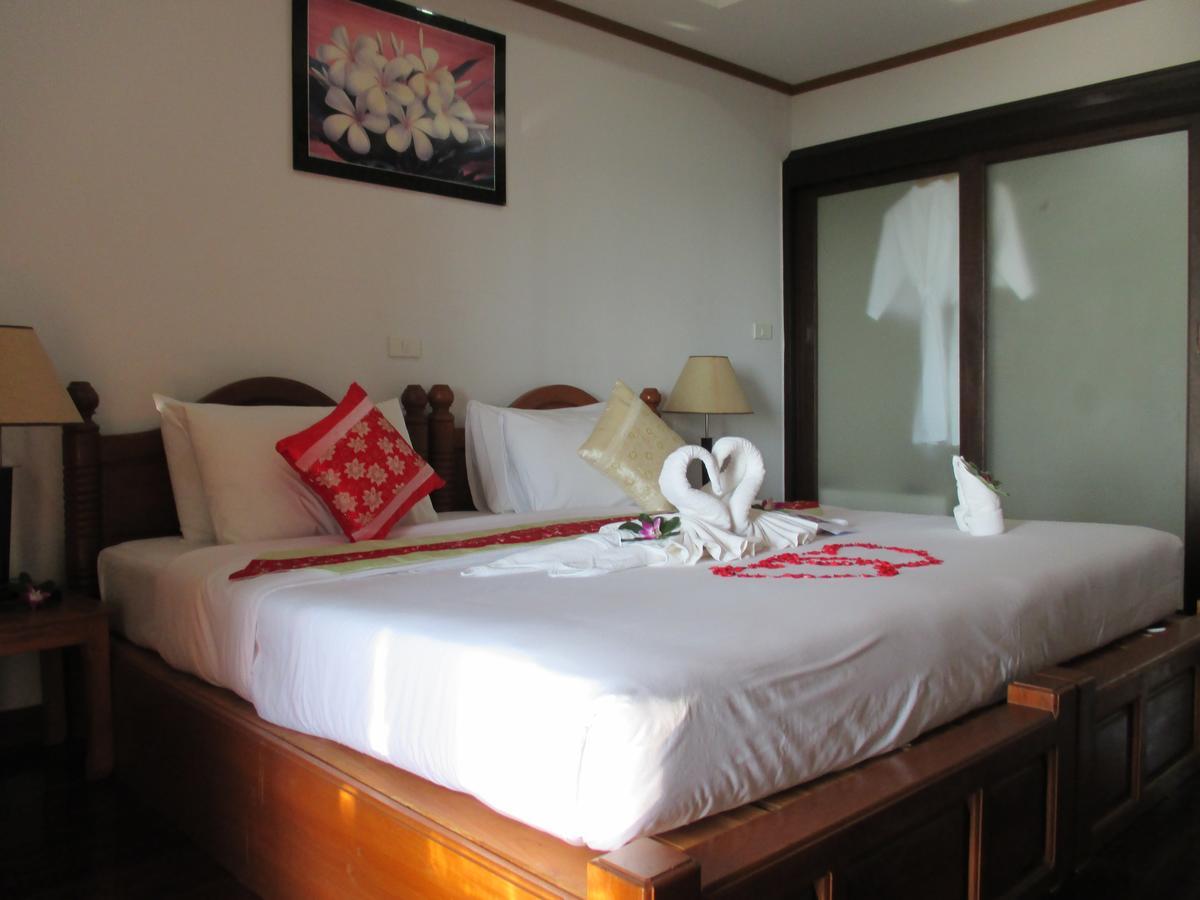 Lipa Bay Resort Lipa Noi Buitenkant foto